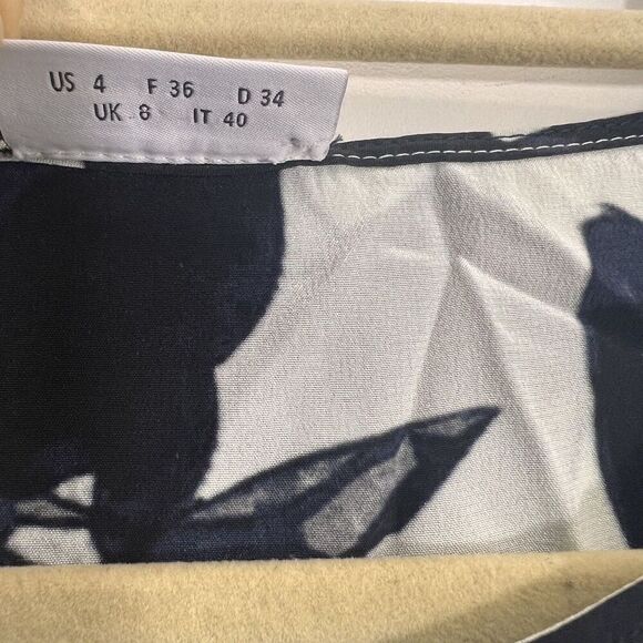 Akris Punto Mulberry Silk Top Size 4 Floral Roll Tab Sleeve Boat Neck Abstract - Picture 5 of 9